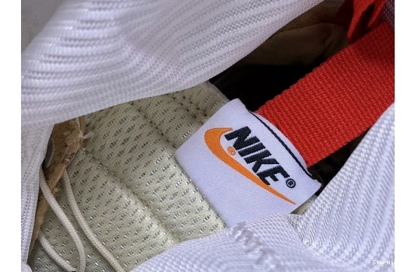 Yard Sachs' AH7767-101 - Mars Overshoe Nike 'Tom 1002